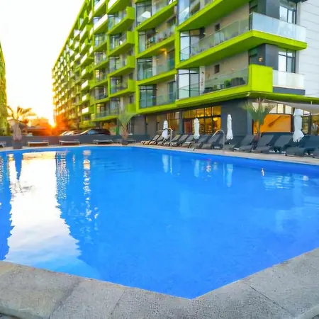 Azizi Elegant - Pool & Langa Plaja * Navodari