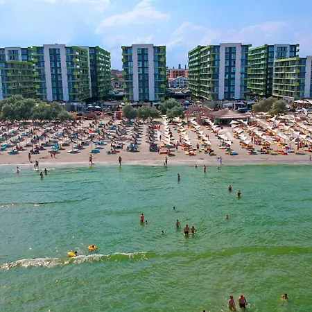 Azizi Elegant - Pool & Langa Plaja Apartment *